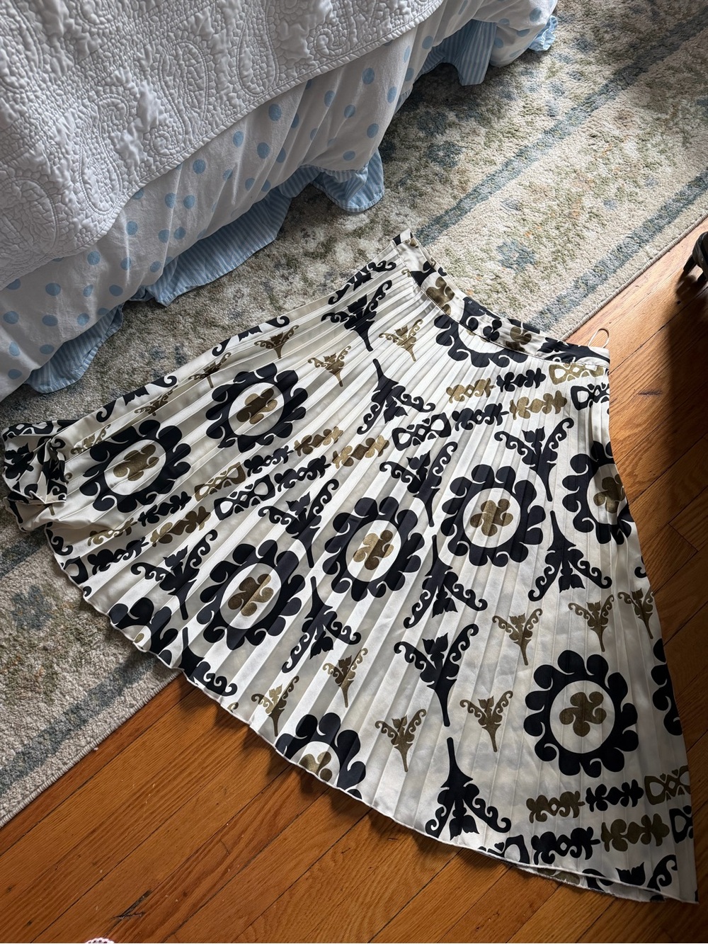 Mango Black, White & Green-Gold Printed Pleated Midi Skirt